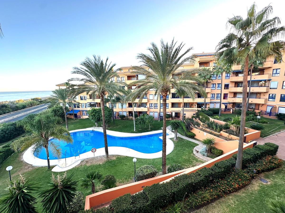 Apartment Middle Floor in Manilva