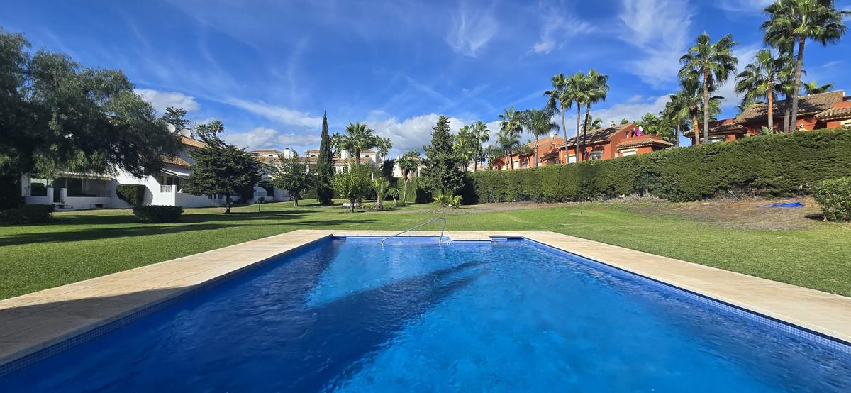 Apartment Penthouse in Atalaya