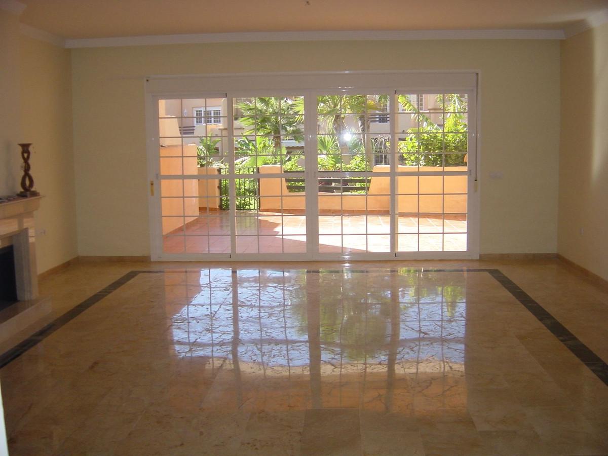 Townhouse Terraced in Nag&uuml;eles