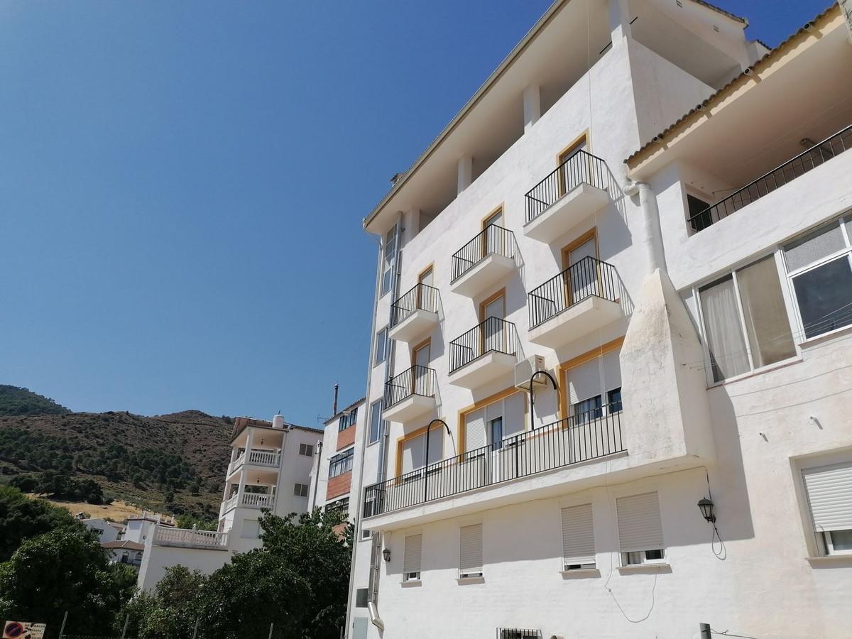 Commercial Hotel in Tolox