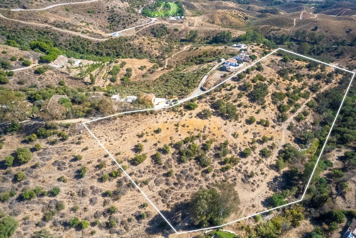 Plot Land in Cerros del Aguila