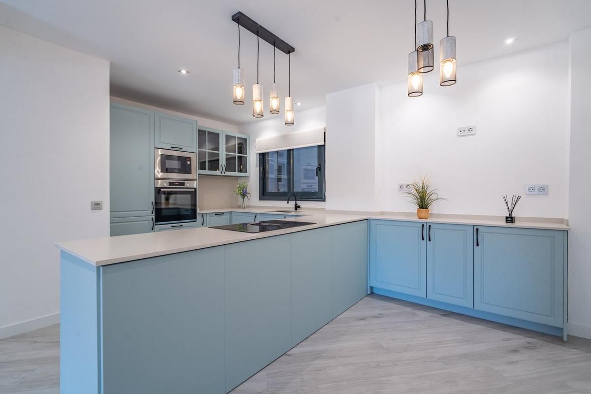 Apartment Middle Floor in Malagueta