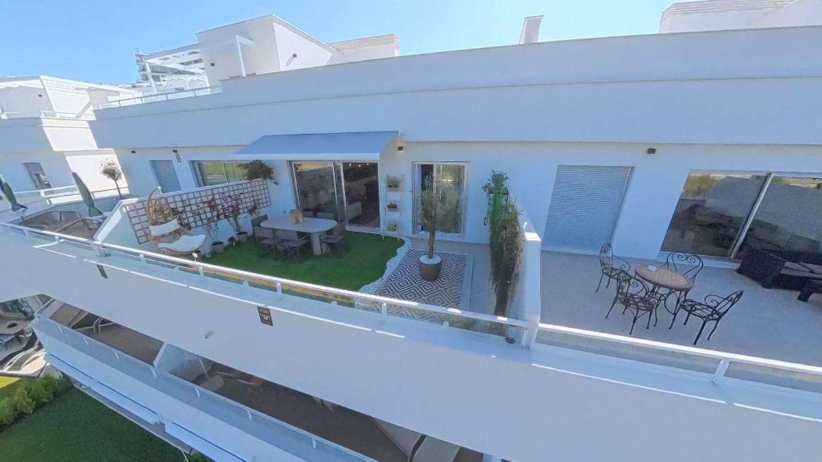 Apartment Penthouse in New Golden Mile
