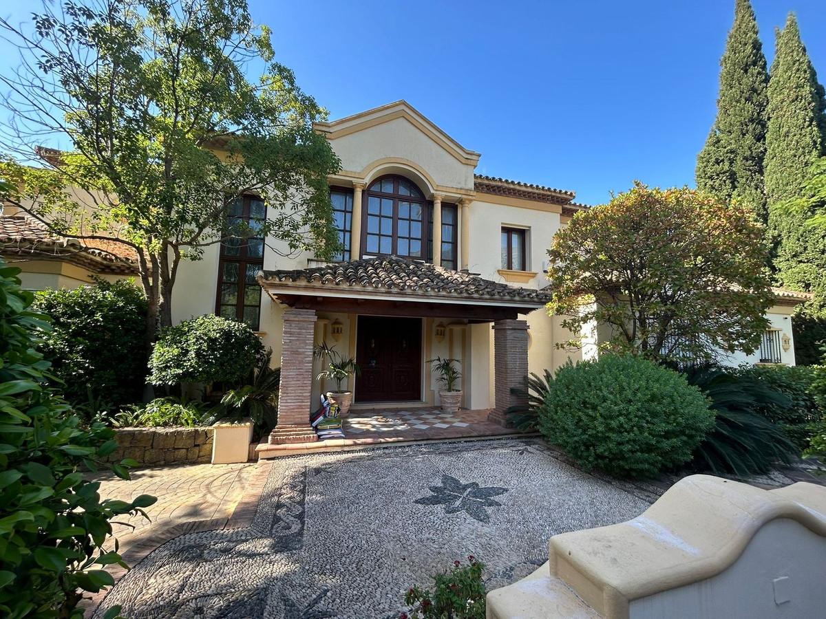 Villa Detached in Sierra Blanca