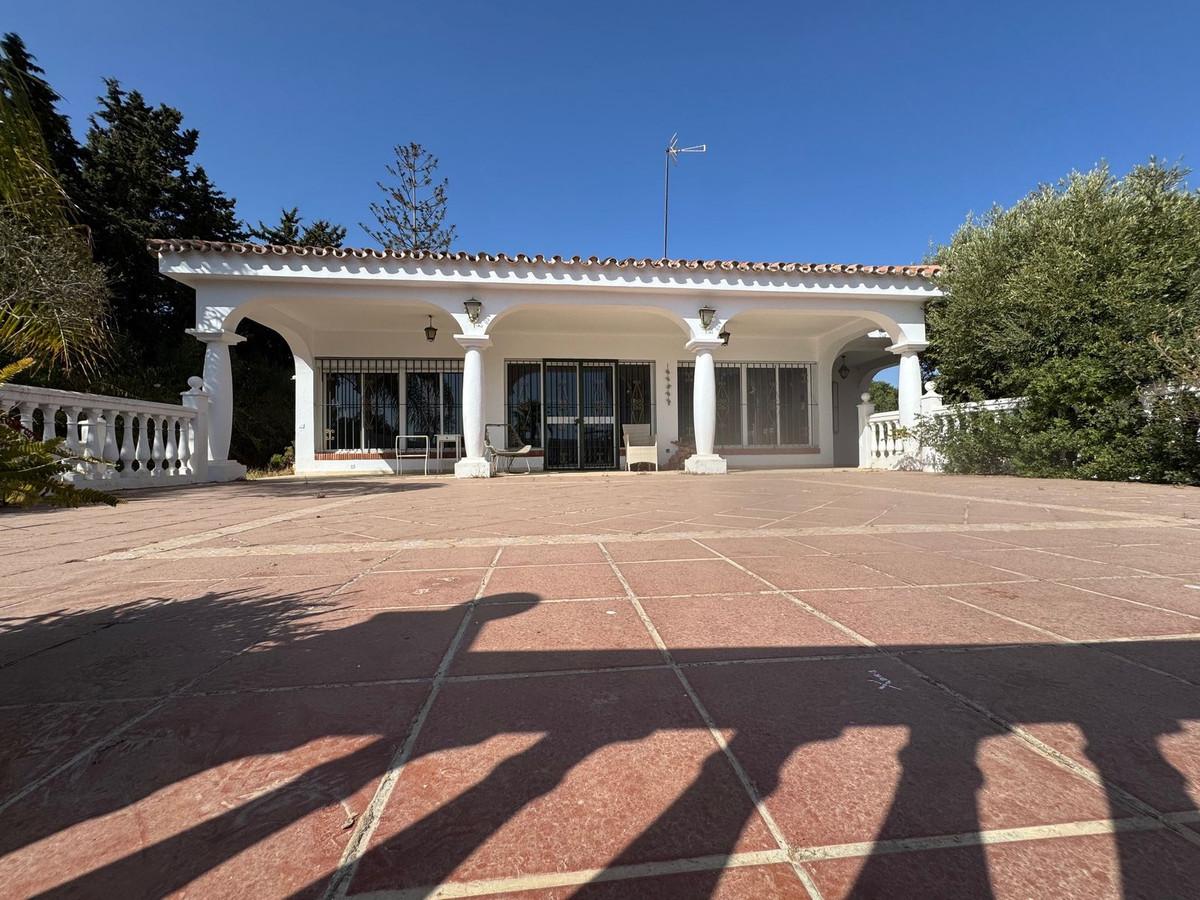 Villa Detached in Estepona