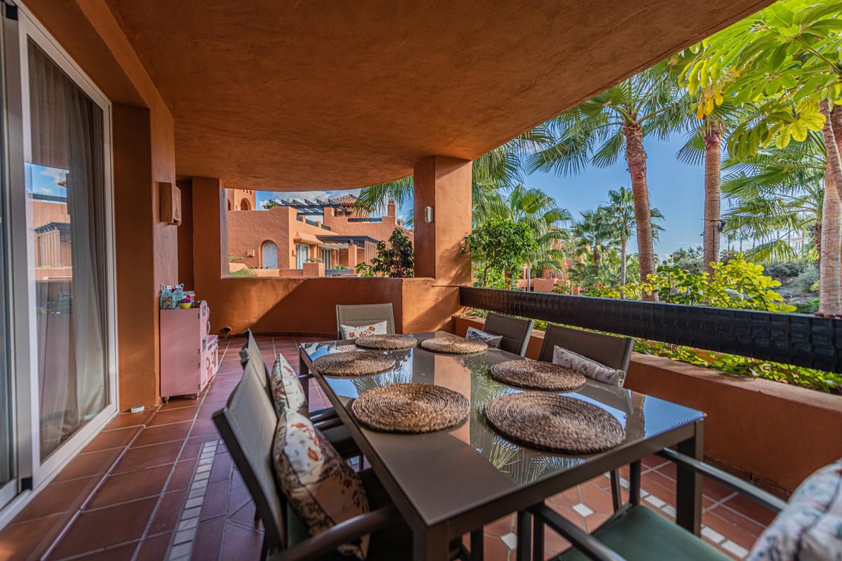 Apartment Middle Floor in Nueva Andalucía