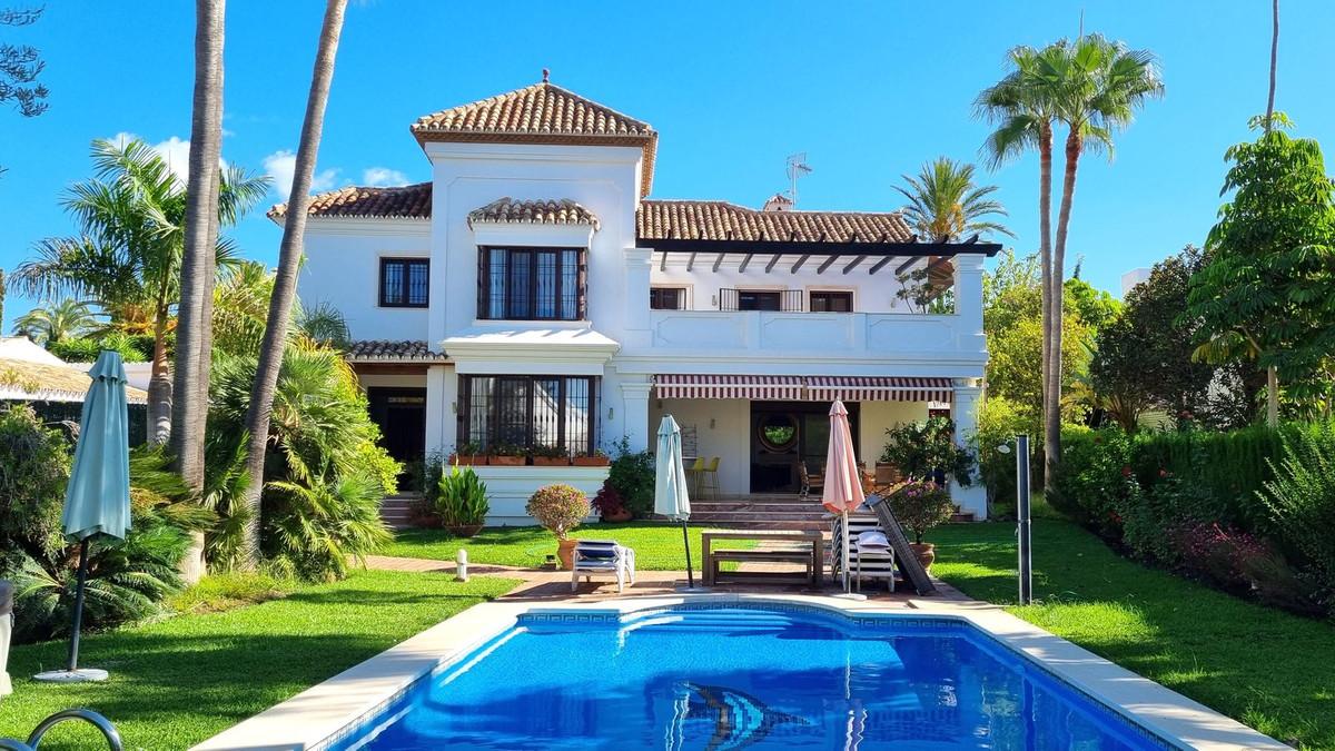 Villa Detached in El Rosario