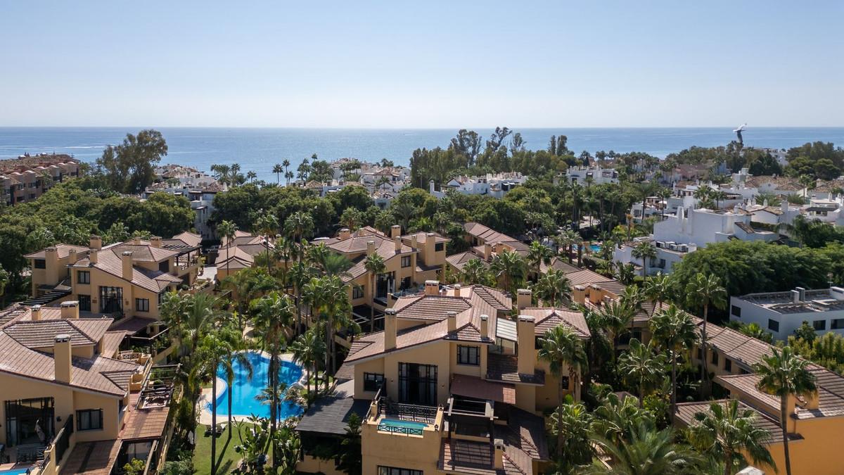 Apartment Ground Floor in Puerto Ban&uacute;s