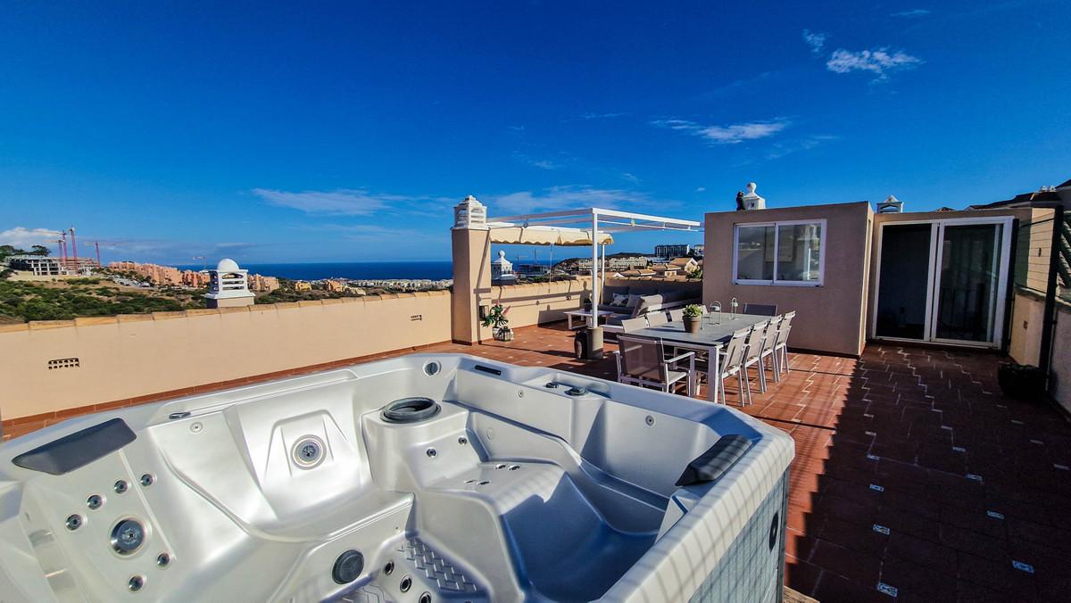 Apartment Penthouse in La Duquesa