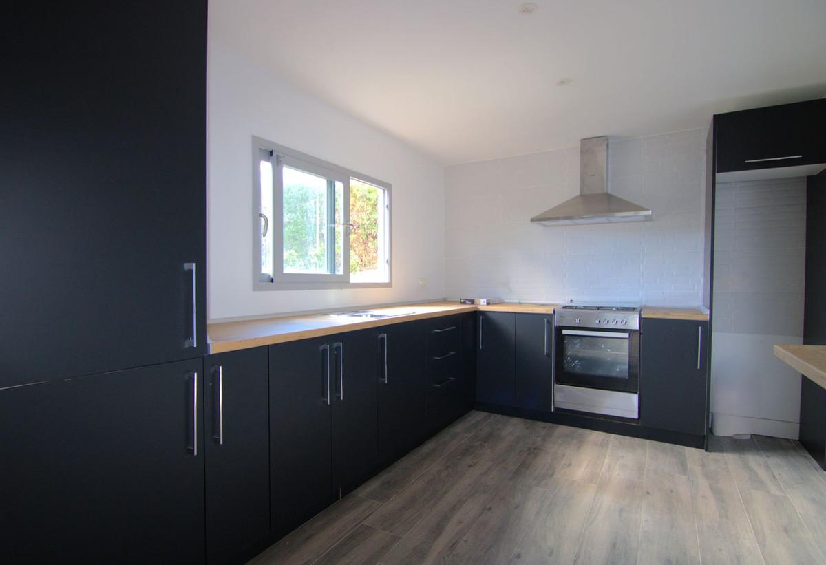 Villa Detached in Coín