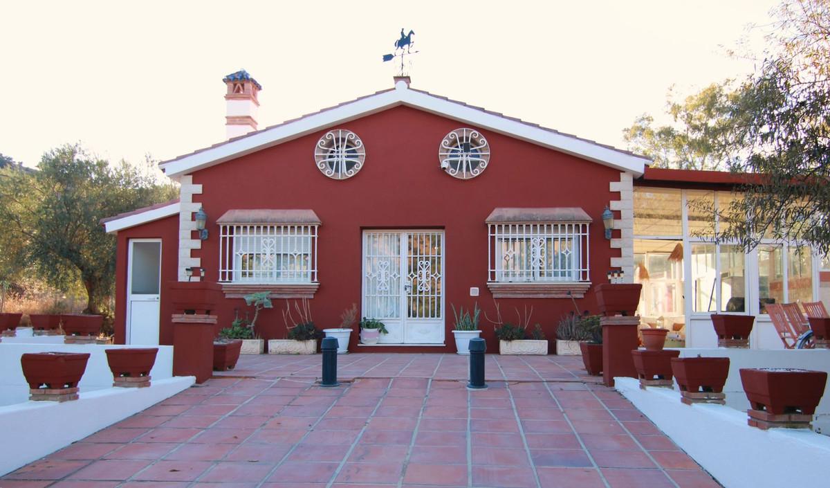 Villa Detached in Co&iacute;n
