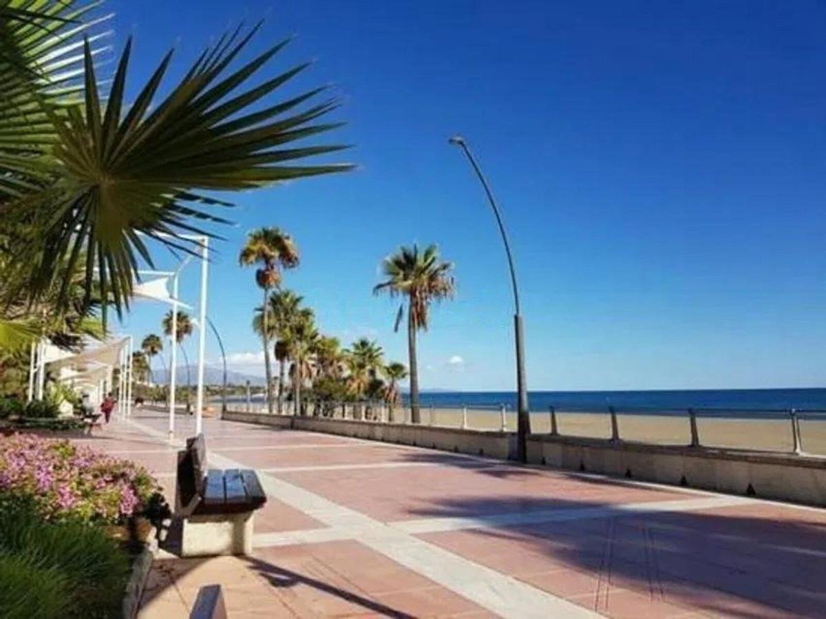 Apartment Middle Floor in Estepona