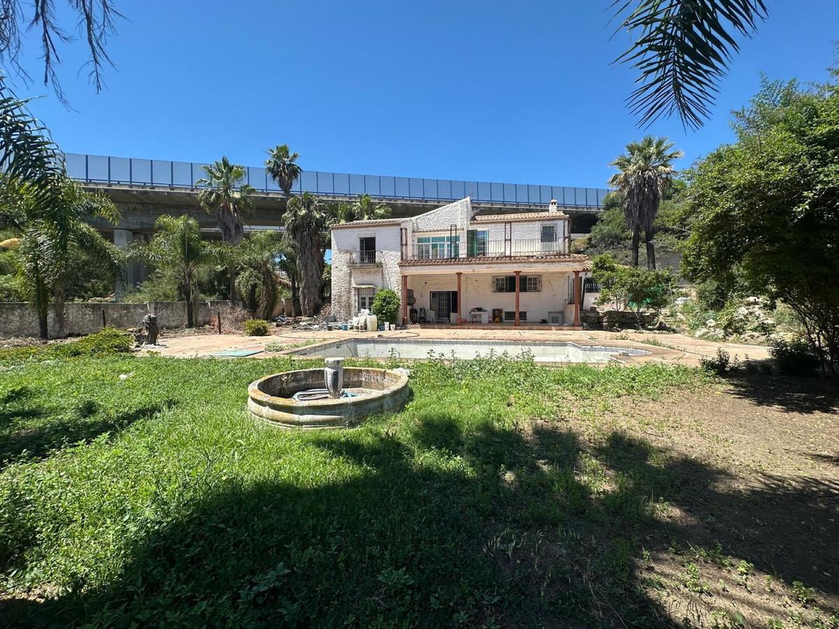 Villa Detached in Nueva Andaluc&iacute;a