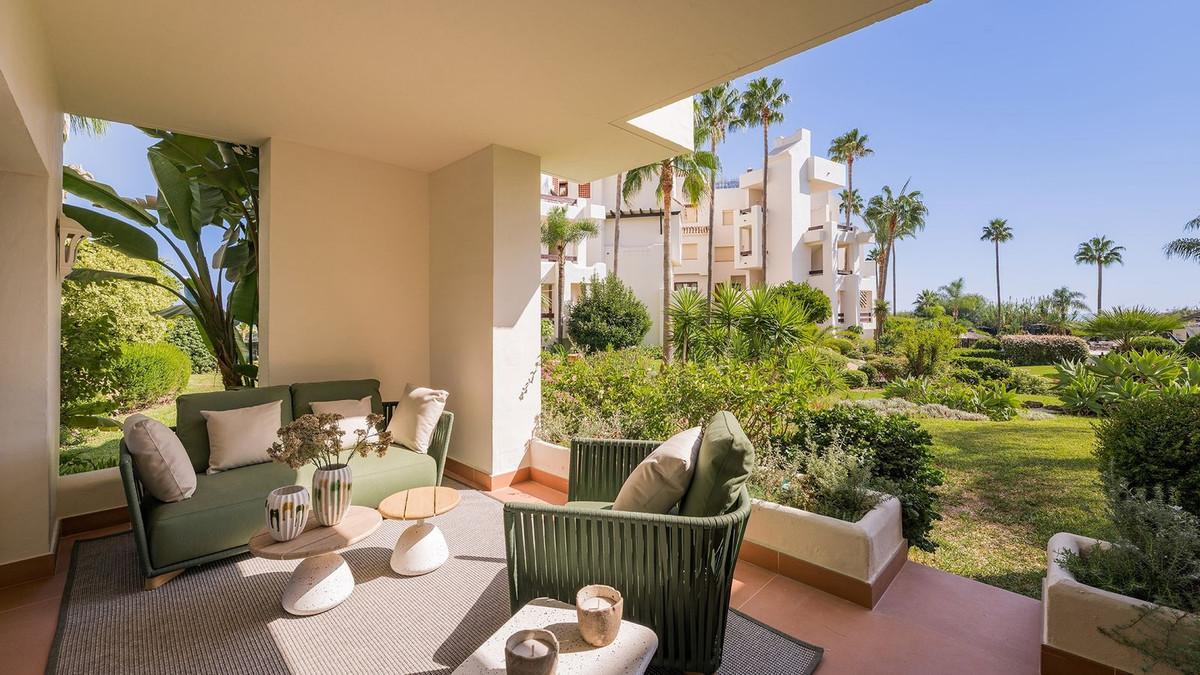 Apartment Ground Floor in New Golden Mile