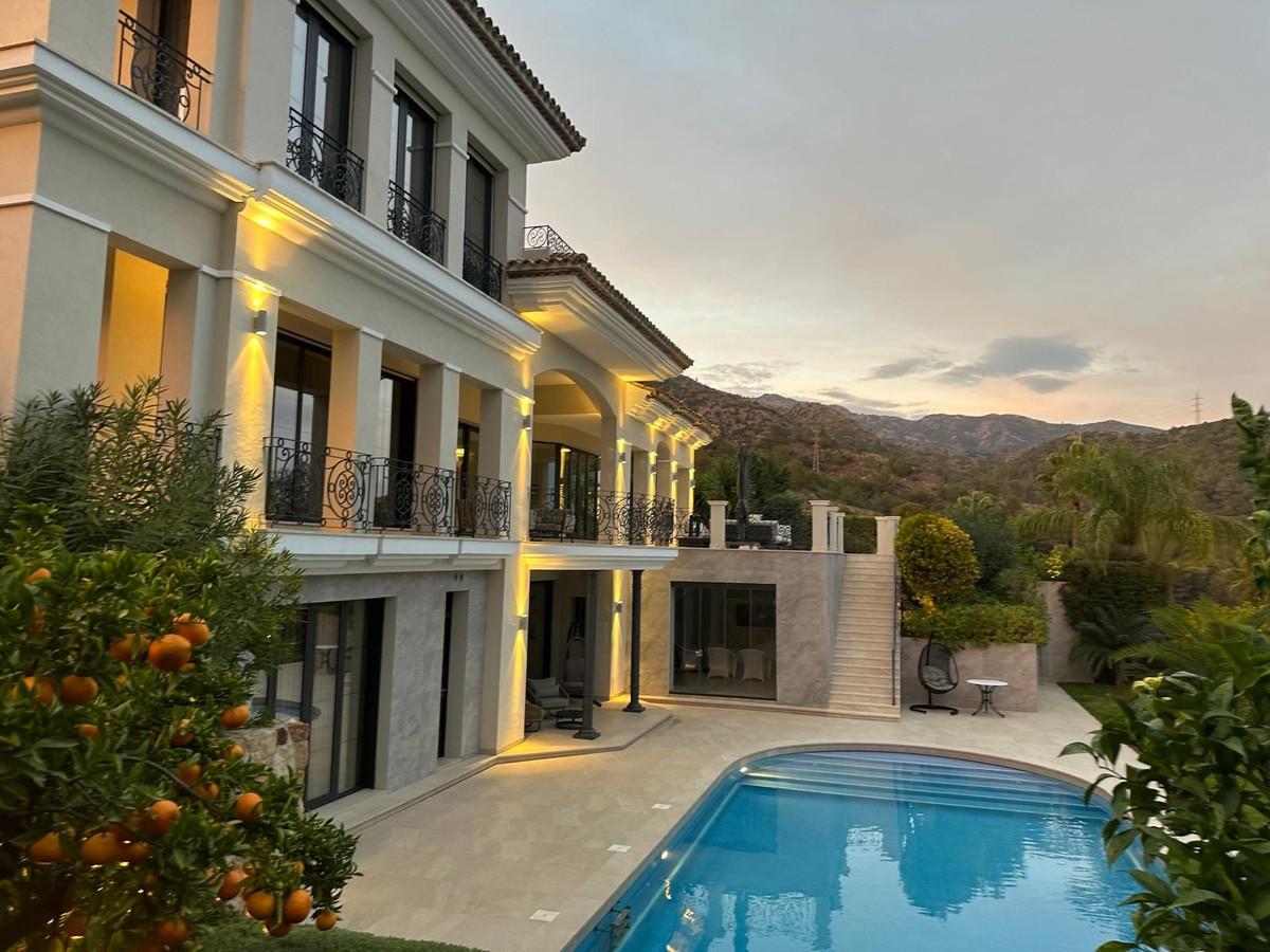 Villa Detached in Sierra Blanca