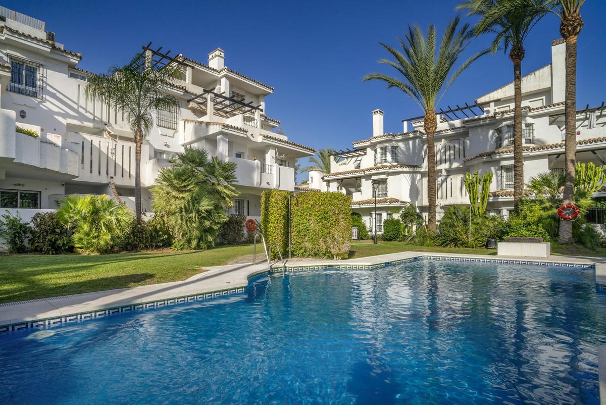 Apartment Ground Floor in Nueva Andaluc&iacute;a