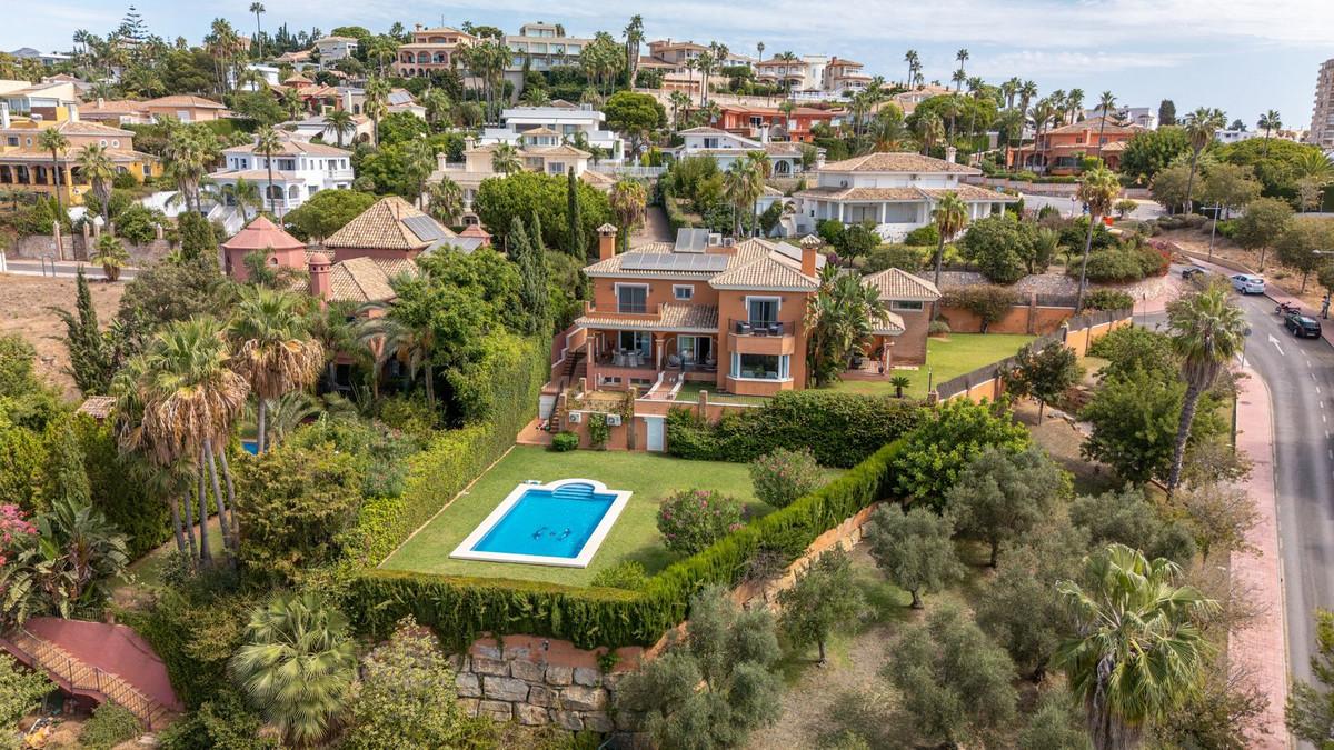 Villa Detached in Benalmadena Costa