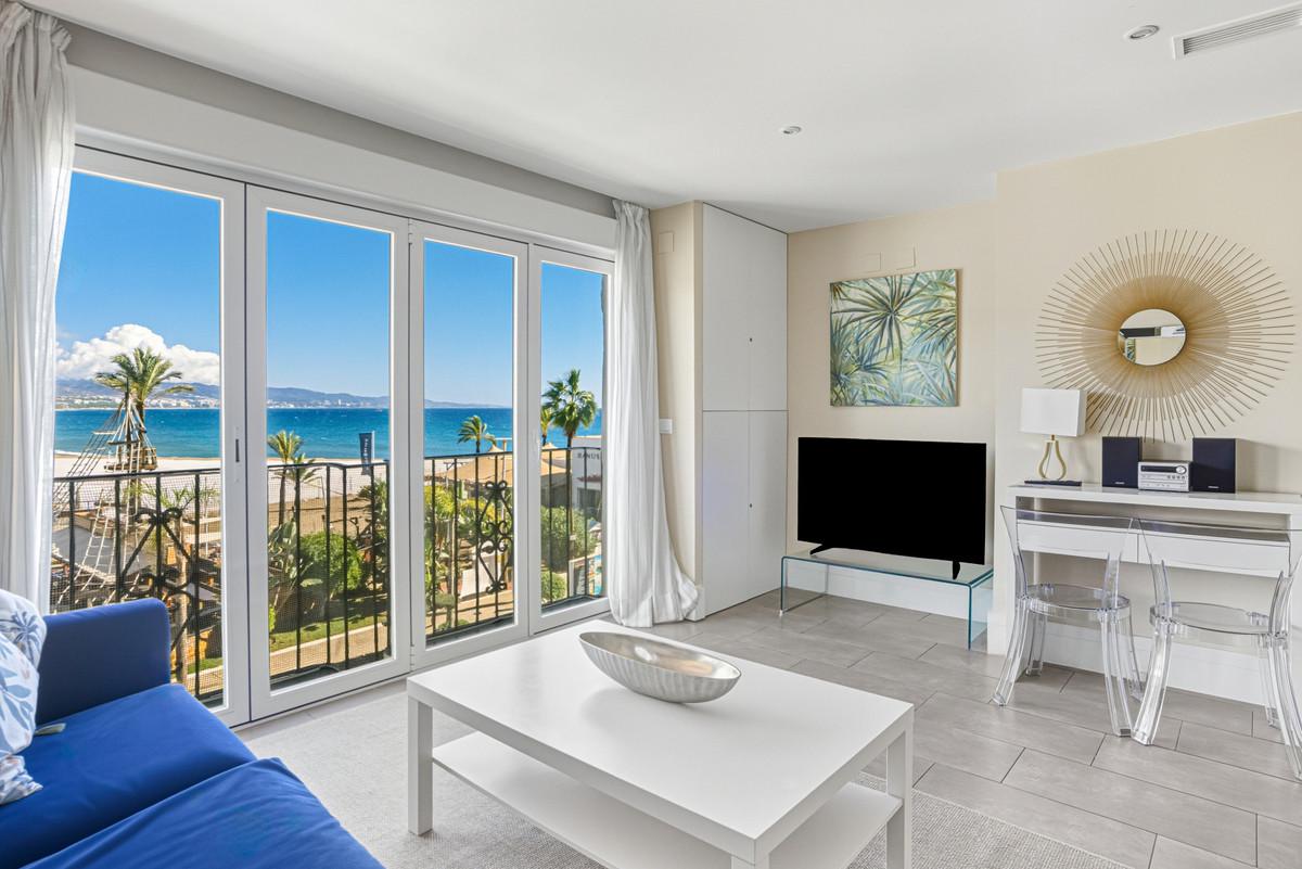 Apartment Middle Floor in Puerto Ban&uacute;s