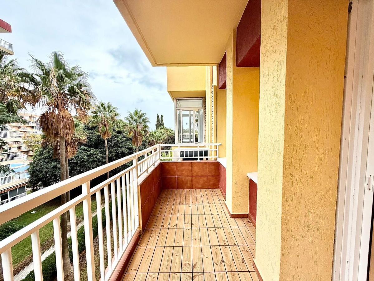 Apartment Middle Floor in Benalmadena Costa