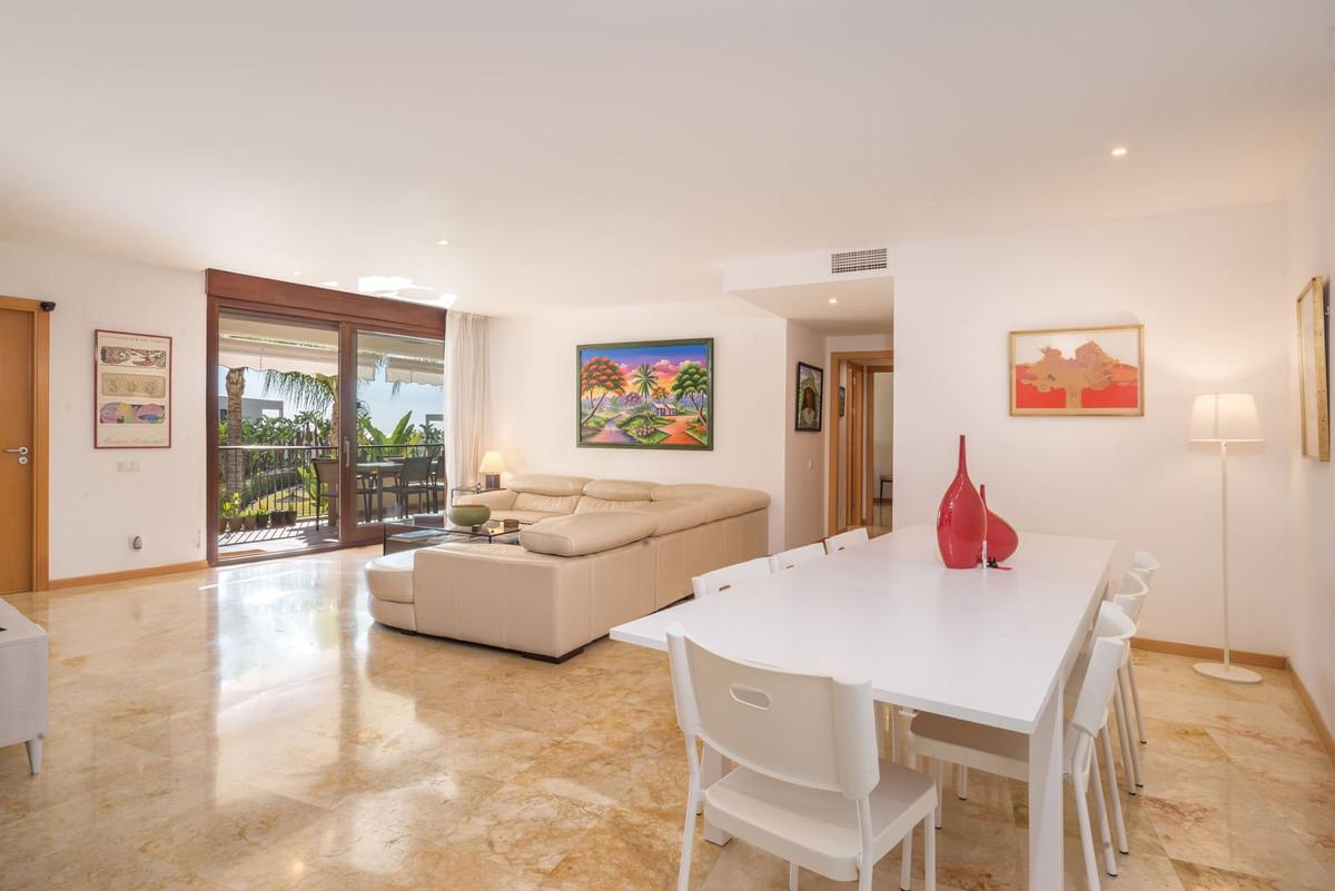 Apartment Ground Floor in Altos de los Monteros