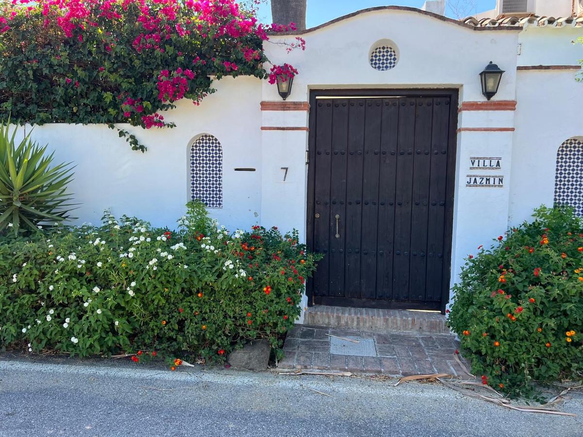 Villa Detached in Estepona