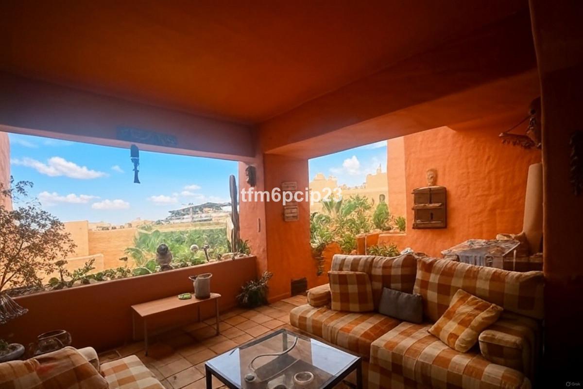 Apartment Middle Floor in Manilva