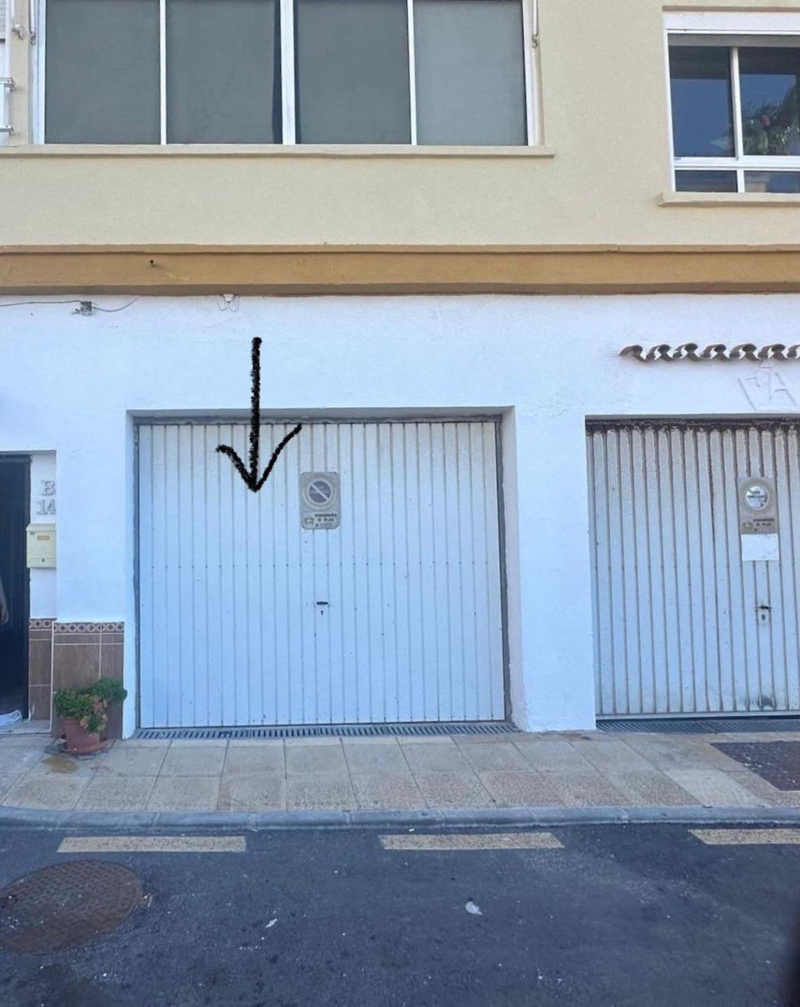 Commercial Shop in Calahonda