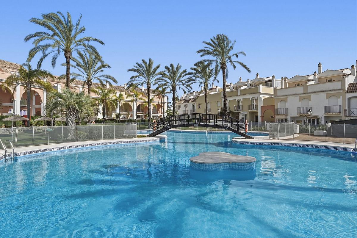 Townhouse Terraced in Bah&iacute;a de Marbella