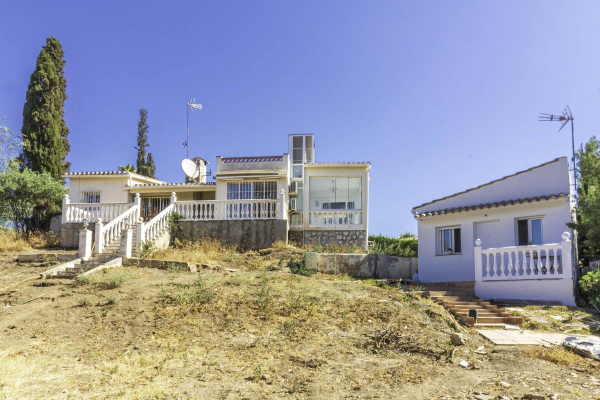 Villa Detached in Elviria