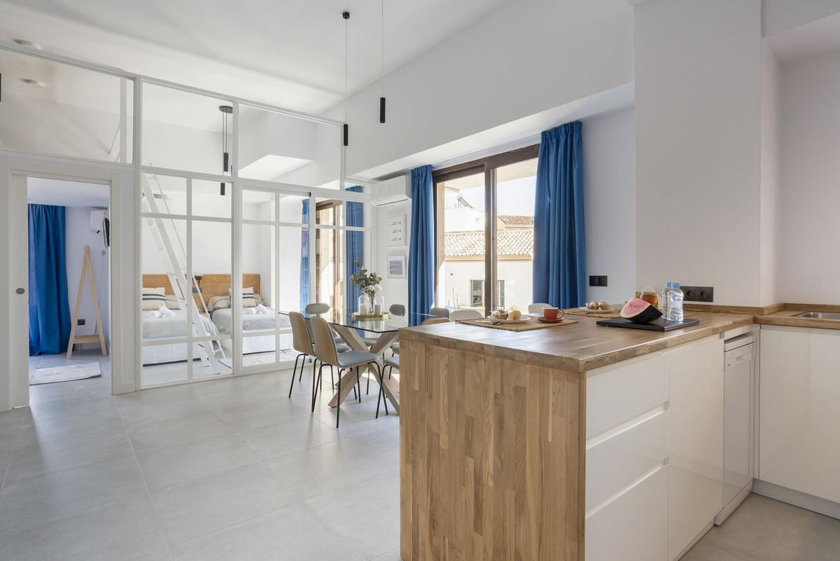 Apartment Middle Floor in Torremolinos Centro