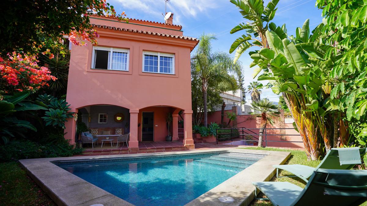 Villa Detached in Nueva Andalucía