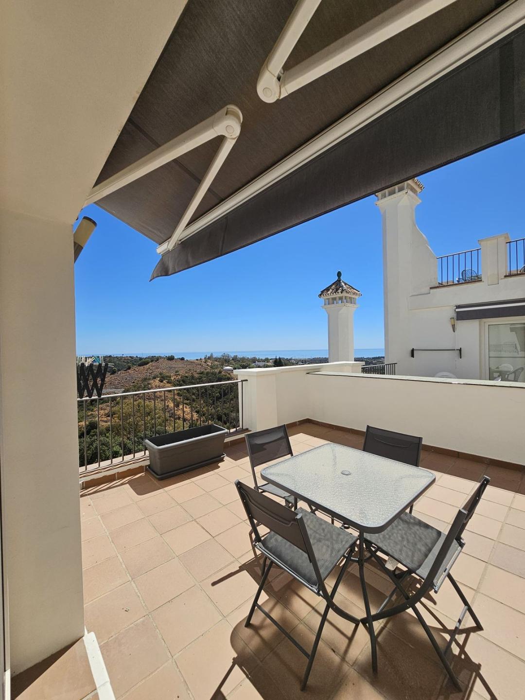 Apartment Penthouse in Estepona