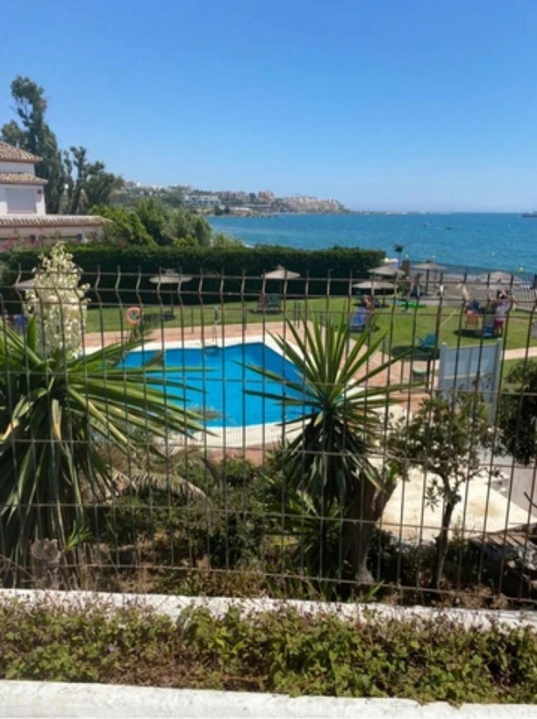 Apartment Middle Floor in Estepona