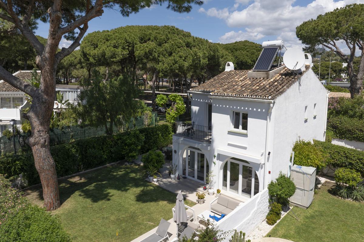 Villa Detached in Estepona