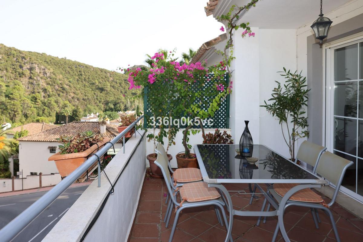 Apartment Penthouse in Benahavís