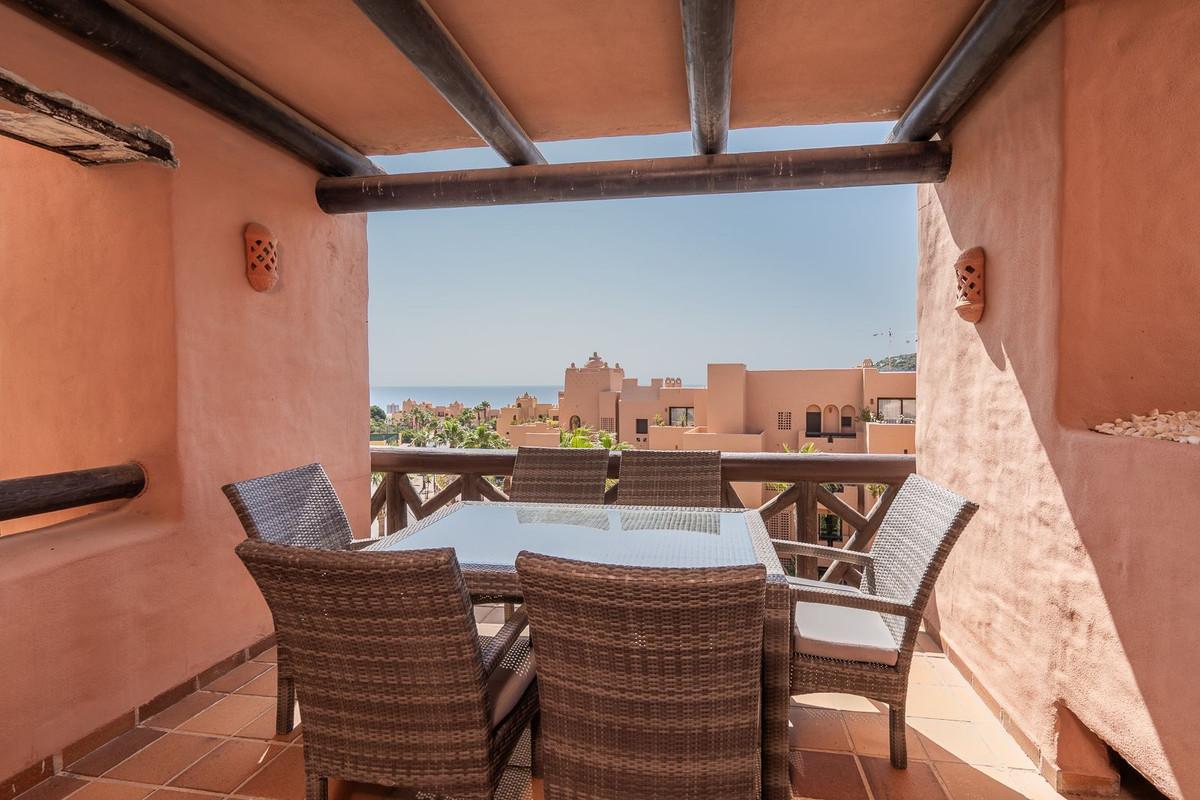 Apartment Middle Floor in La Duquesa