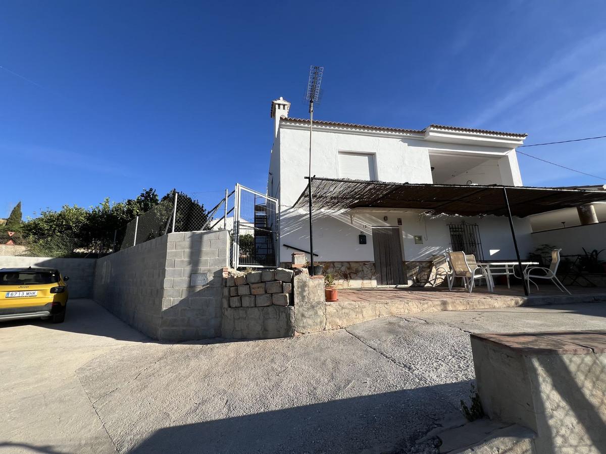 Villa Semi Detached in Alora