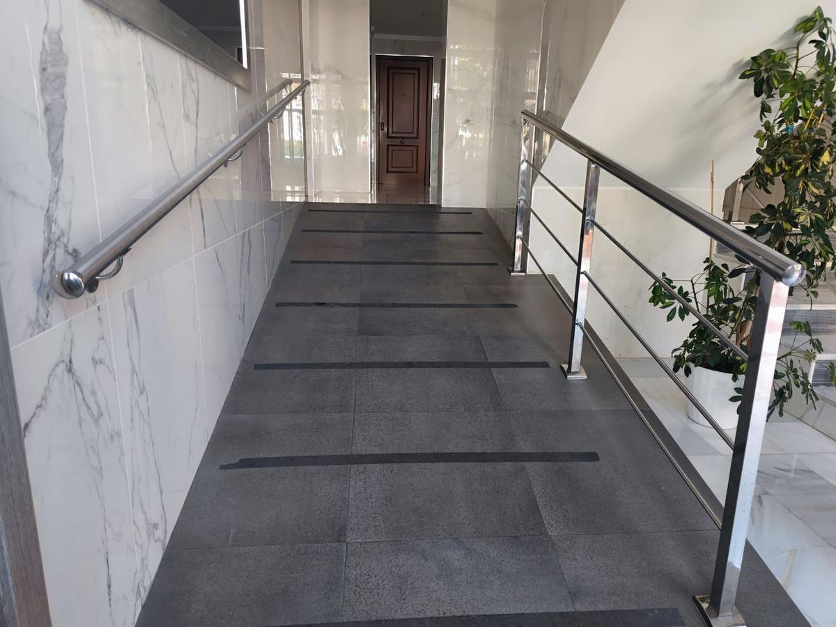 Apartment Middle Floor in San Pedro de Alcántara