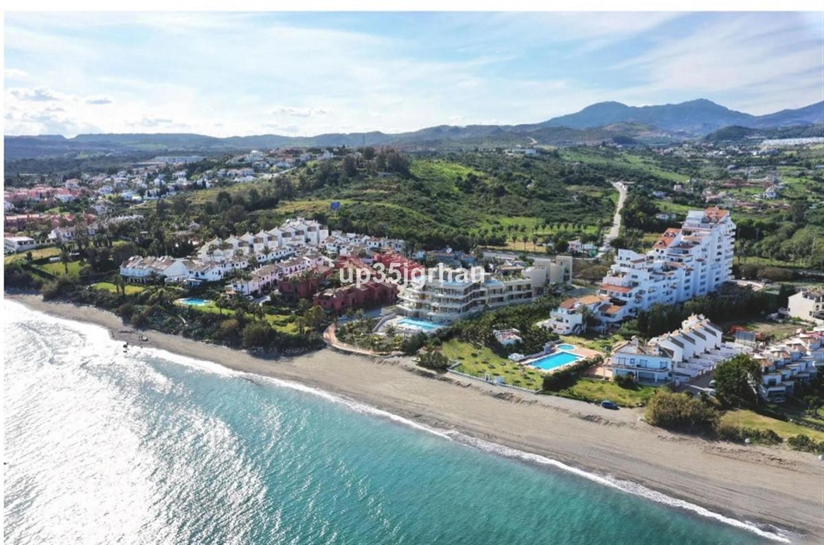 Apartment Middle Floor in Estepona