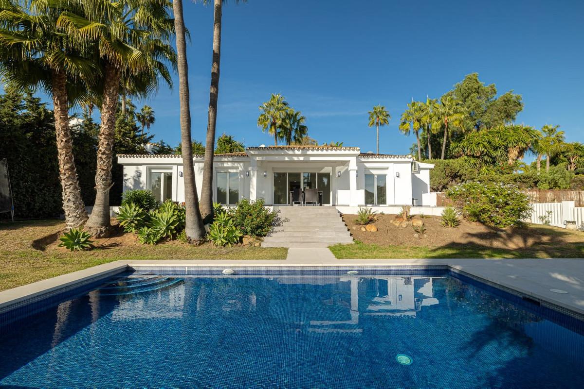 Villa Detached in Estepona