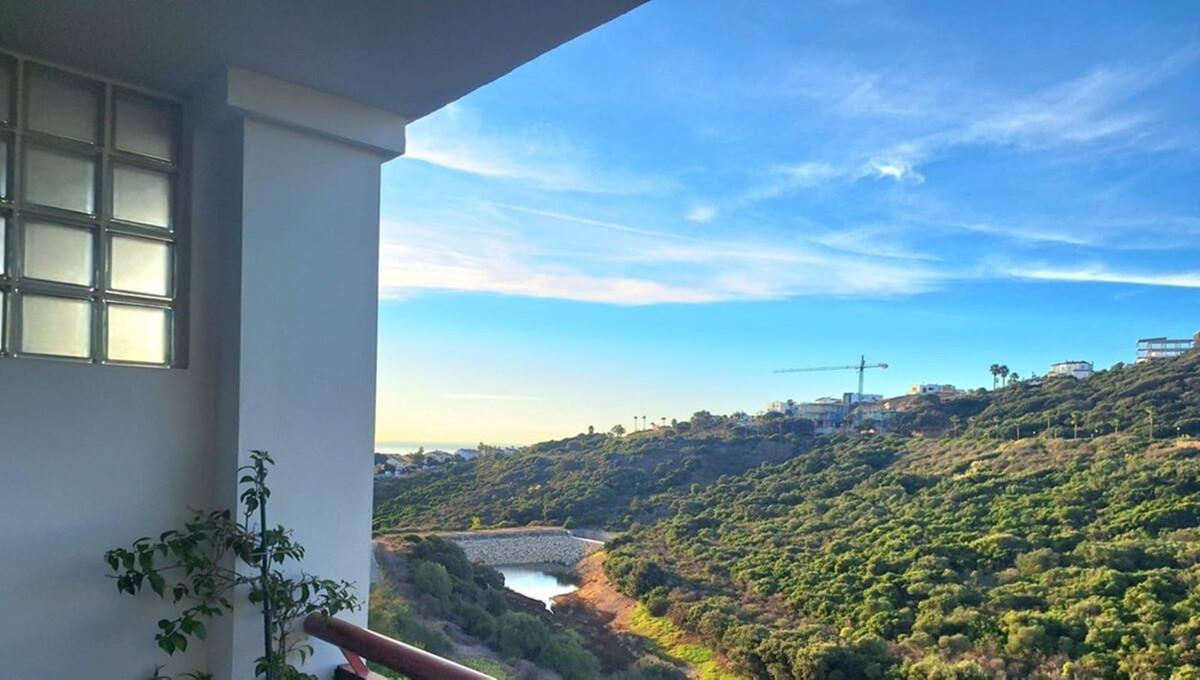 Apartment Middle Floor in La Alcaidesa