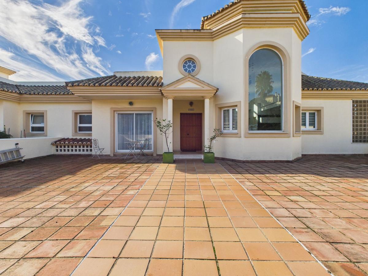 Apartment Penthouse in San Roque