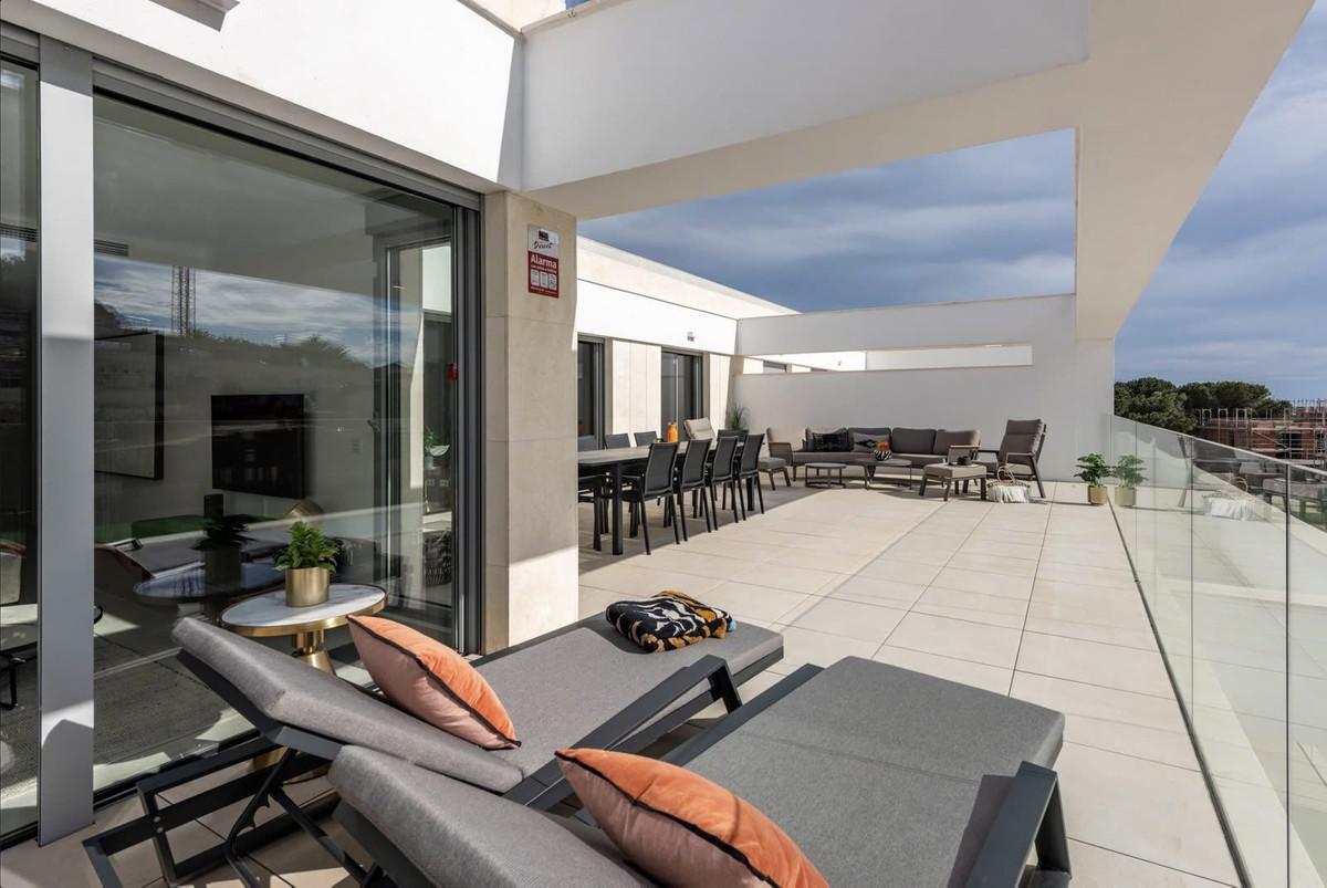 Apartment Penthouse in Elviria