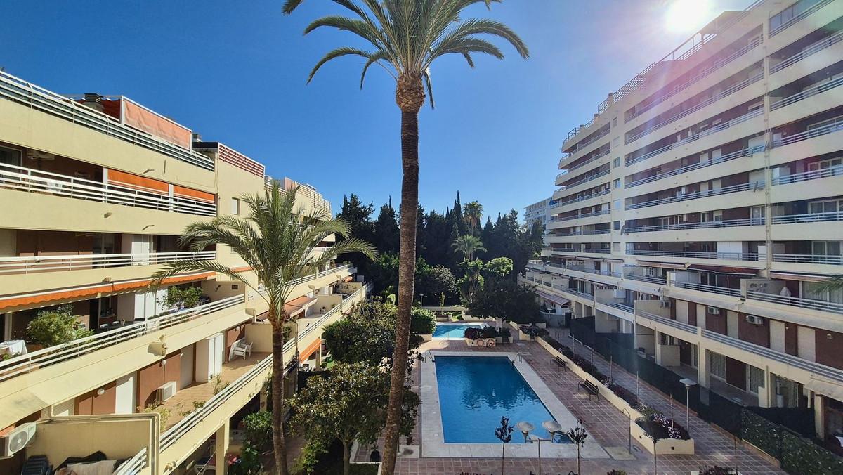 Apartment Middle Floor in Marbella