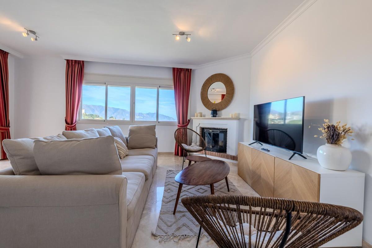 Apartment Penthouse in La Mairena