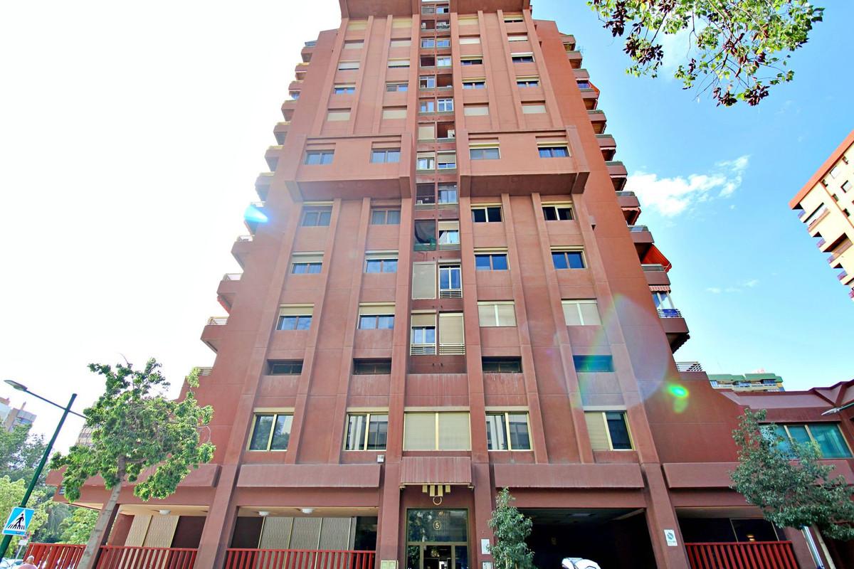 Apartment Middle Floor in M&aacute;laga
