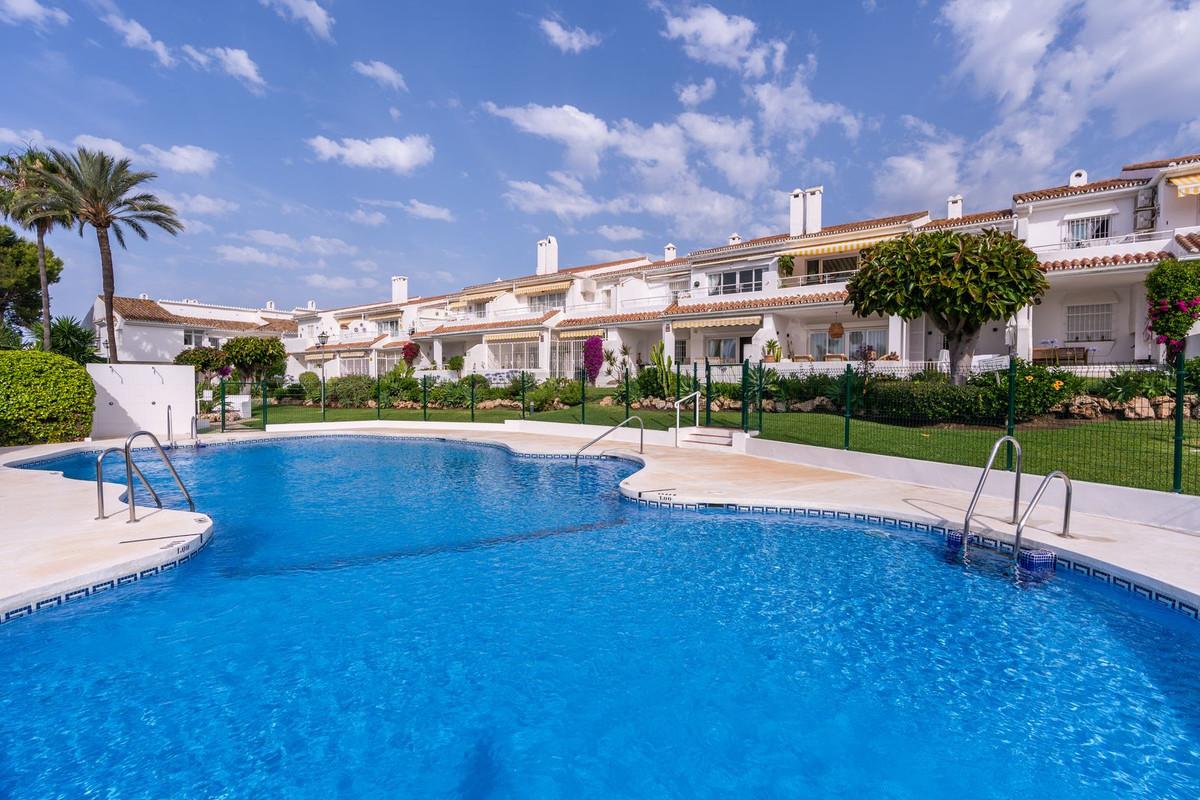 Apartment Penthouse in El Paraiso