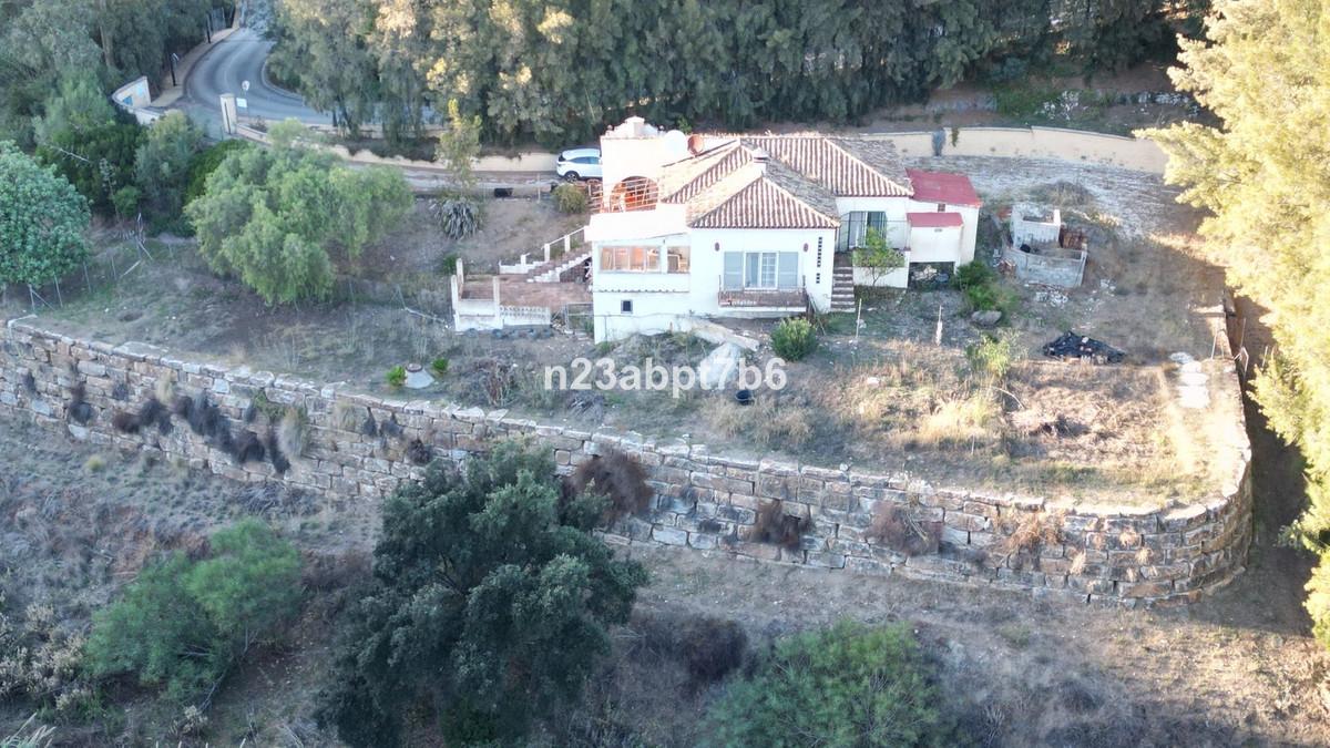 Villa Detached in Los Almendros