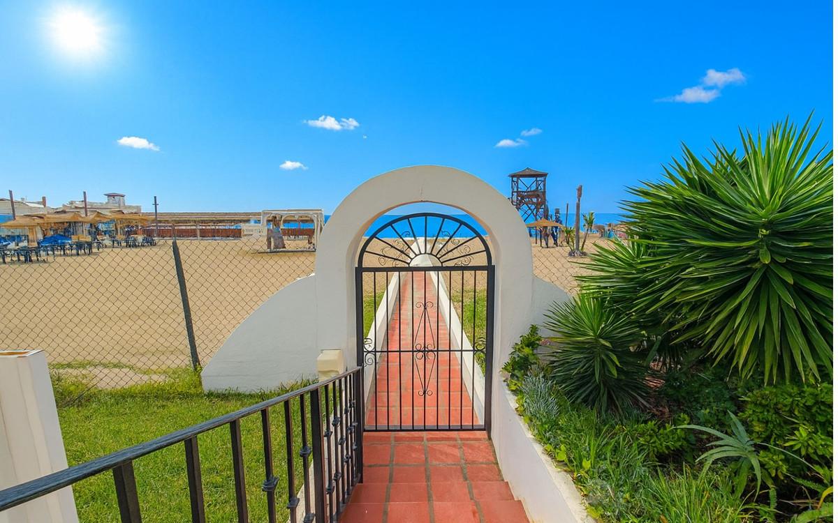 Apartment Middle Floor in Puerto de Cabopino
