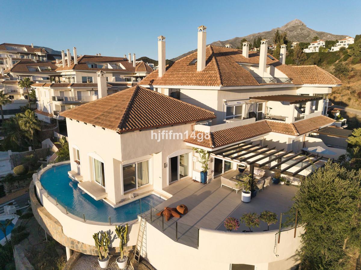 Apartment Penthouse in Nueva Andaluc&iacute;a
